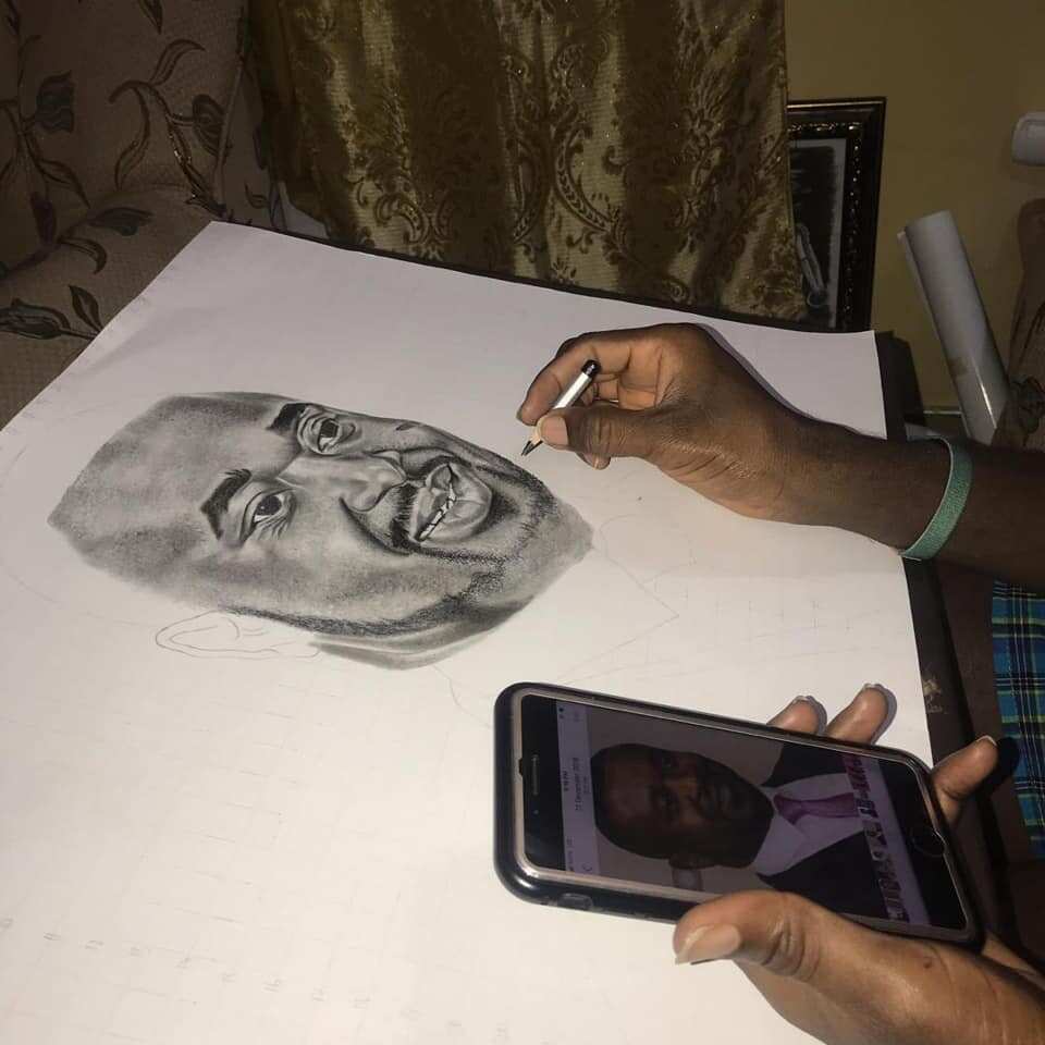 Meet the Ghanaian police officer doing wonders with his pencil drawings