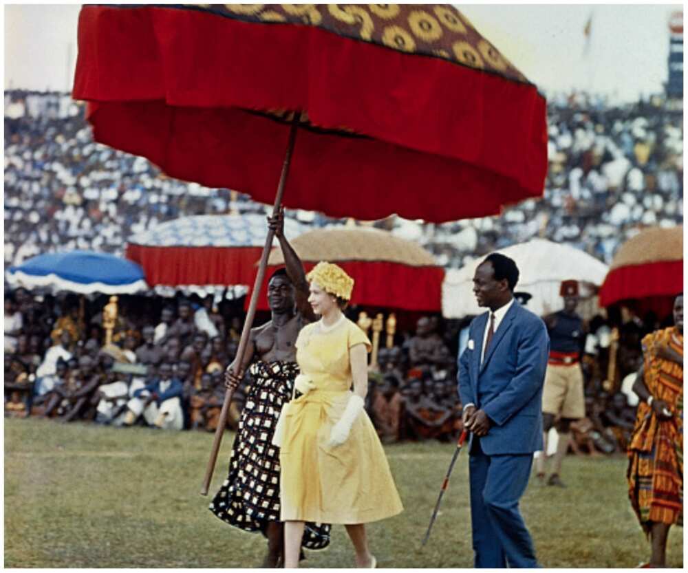 Queen Elizabeth II and former President Kwame Nkrumah. Source: Getty Images.