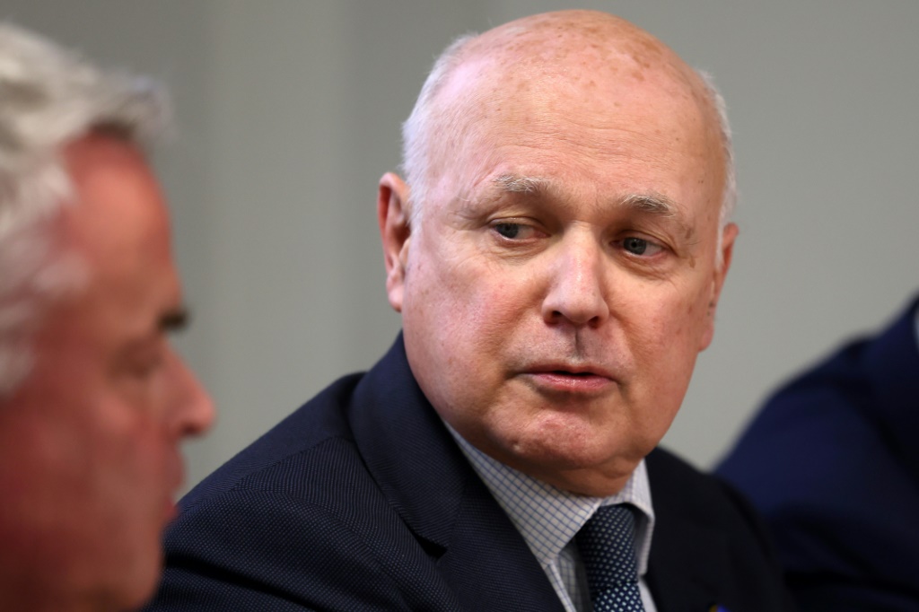 Former Conservative leader Iain Duncan Smith, a vocal China critic, said he has been impersonated online