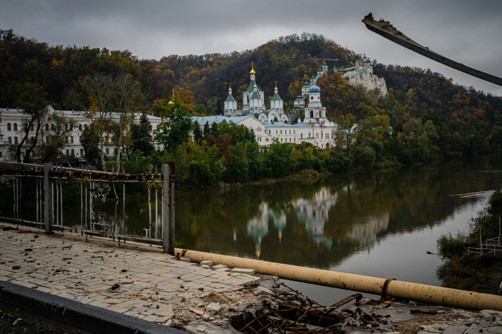In Svyatogirsk, the Holy Dormition Lavra monastery has become a focus for tensions
