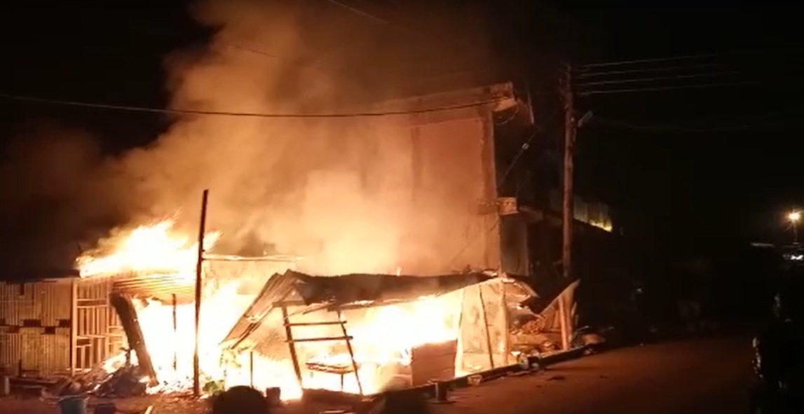 Asankragwa Market on fire; goods worth 1000s of cedis lost