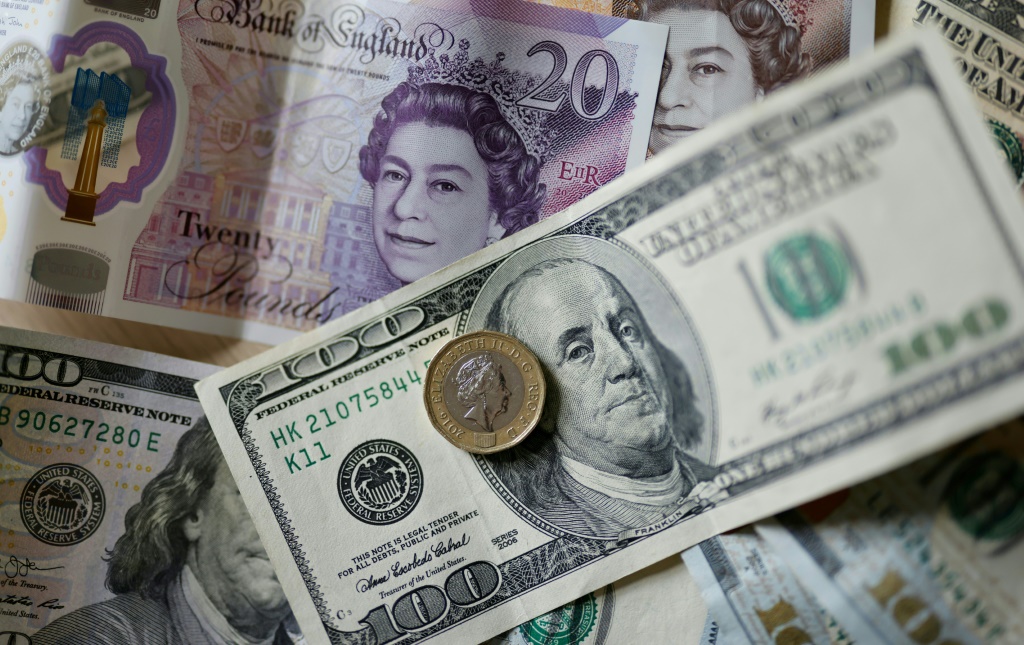 The US greenback has made stunning gains against other currencies amid rising interest rates, which has brought back memories of the Asian financial crisis