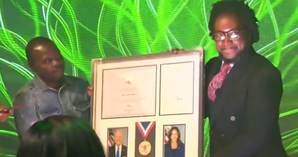Sonnie Badu Receives Presidential Lifetime Achievement Award from US President Joe Biden