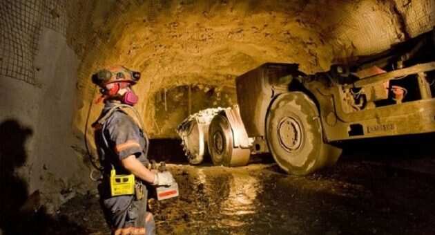 Disaster hits Anglogold Ashanti Obuasi's mine as 3 miners get trapped underground