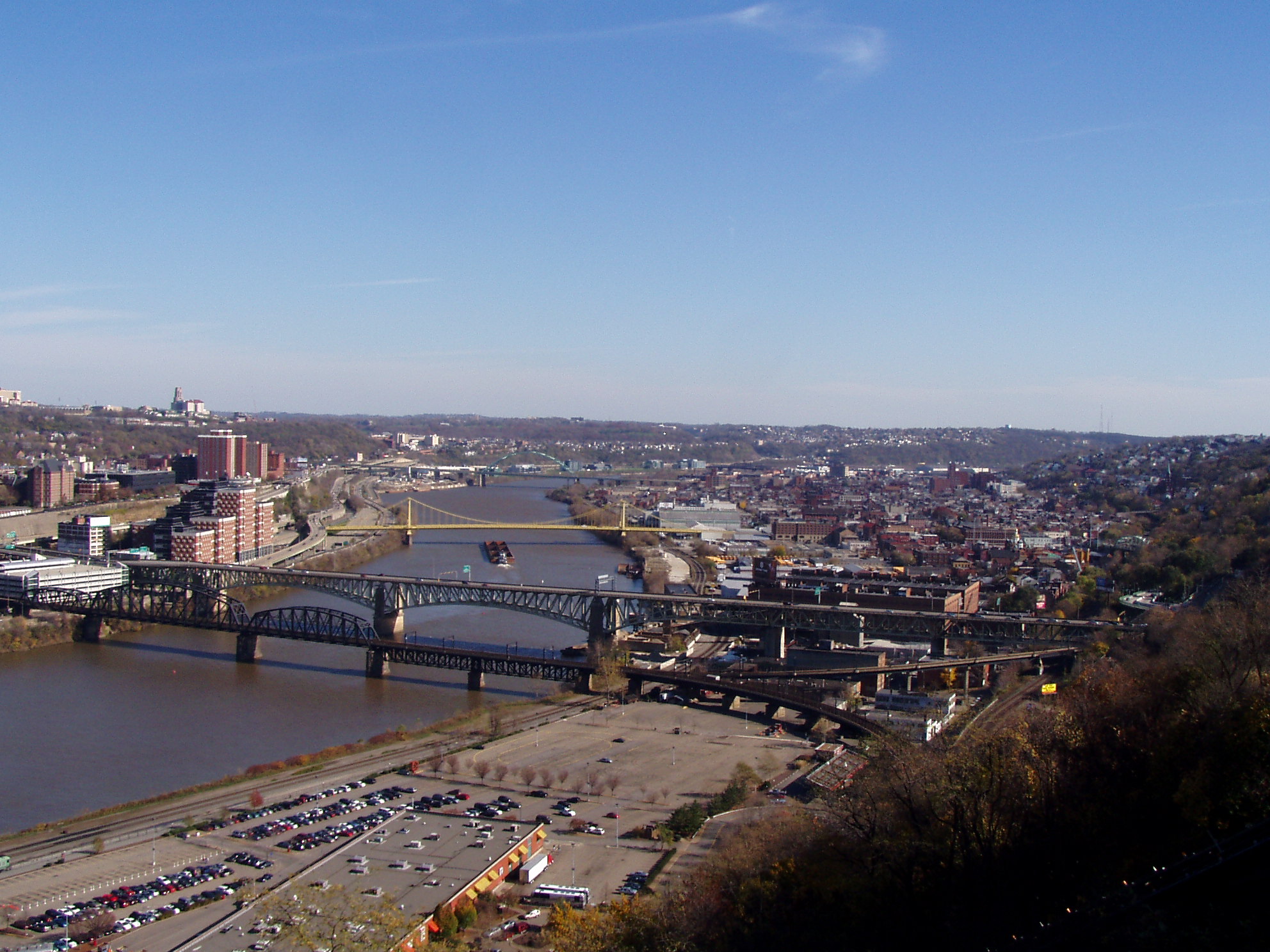 How many bridges are in Pittsburgh