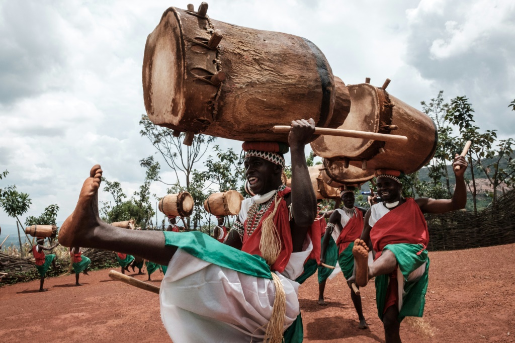 Troupes hailing from Gishora -- the heartland of this musical tradition -- enjoy a lofty and celebrated status
