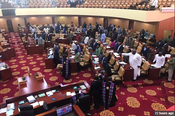 Parliament finally passes law on new public holidays
