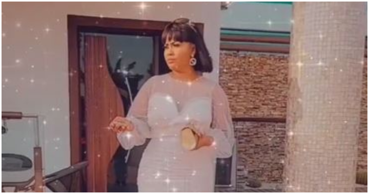 A Ghanaian celebrity steps out of her home in style