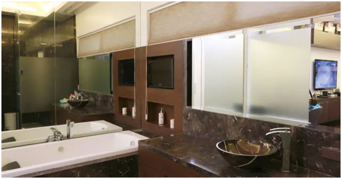The bathroom of Manny Pacquiao's mansion