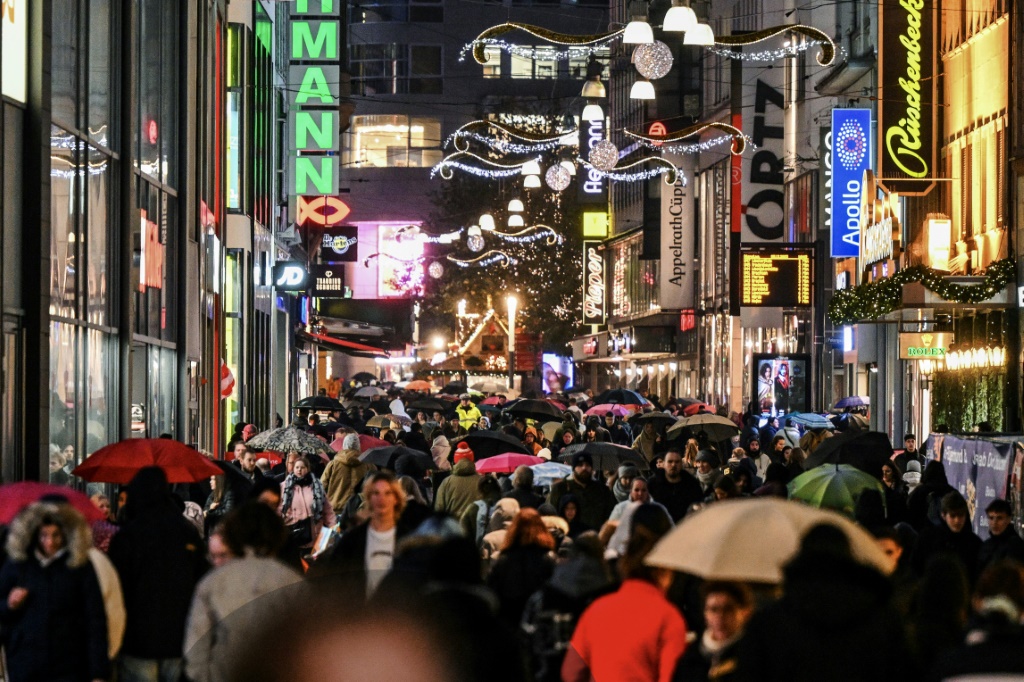 Consumer prices in the eurozone edged up in December last year from 2.4 percent in November