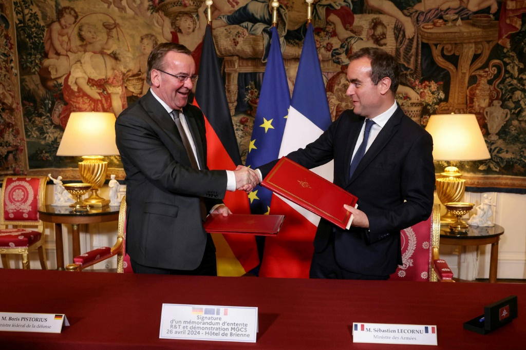 France, Germany sign deal on 'tank of the future'