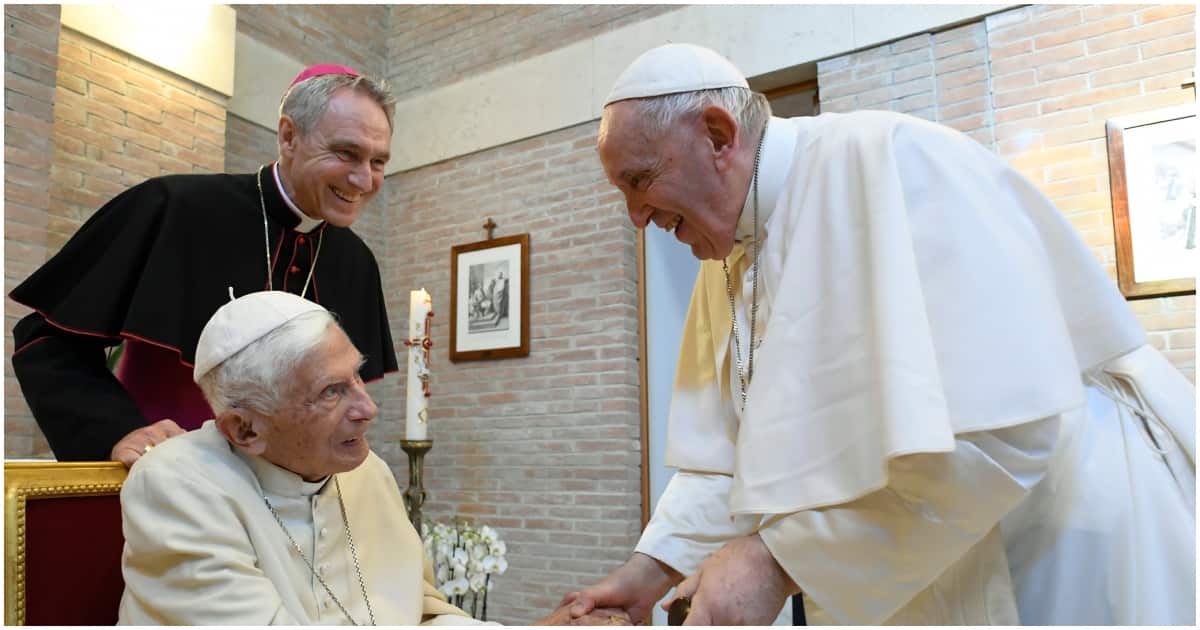 Pope Francis Emotionally Asks for Prayers for Ailing Pope Benedict XVI: "Very Sick"
