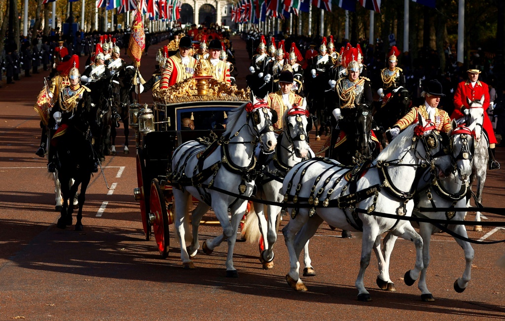 Charles and the South African leader were taken by carriage to Buckingham Palace