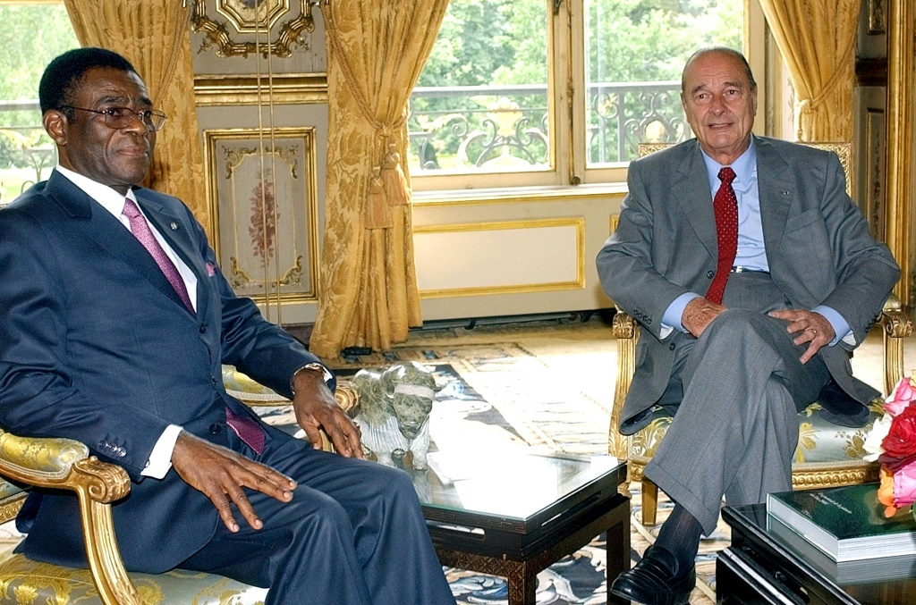 President Teodoro Obiang Nguema Mbasogo meets Jacques Chirac at the Elysee palace in Paris July 21, 2004