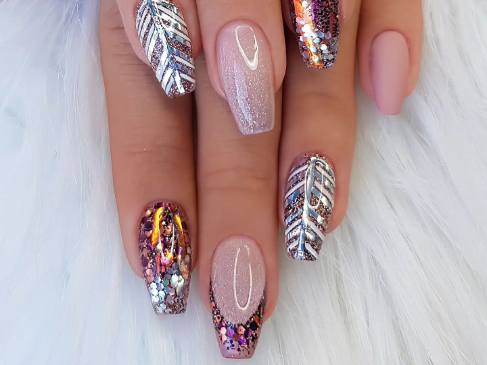 22 Gorgeous Coffin Nails Design and Color Ideas