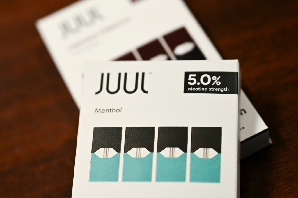 Juul Labs will pay $438.5 million to settle a probe by 34 US states that found the vaping company marketed to underage smokers, state officials announced September 6, 2022
