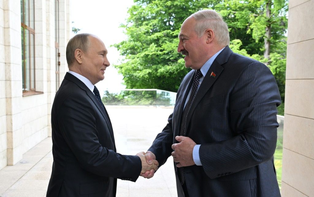 Might President Vladimir Putin try to put pressure on Alexander Lukashenko to join the Ukraine offensive in future