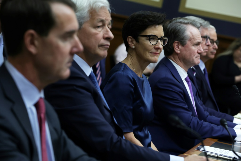 Left to right: PNC Financial Services CEO William Demchak, JPMorgan Chase CEO Jamie Dimon, Citigroup CEO Jane Fraser, Bank of America CEO Brian Moynihan, Truist Financial CEO William Rogers Jr and Wells Fargo CEO Charles Scharf are seen in a hearing on Capitol Hill