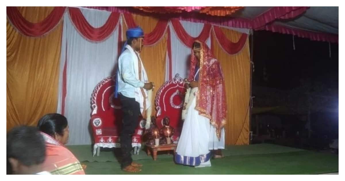 Two sisters accidentally swap, marry wrong grooms due to blackout during mass wedding