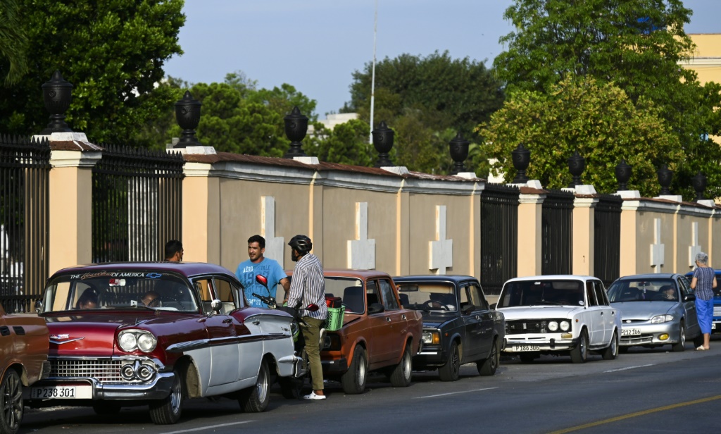The dearth of fuel in Cuba, which started end-March, is felt in all sectors and economic classes