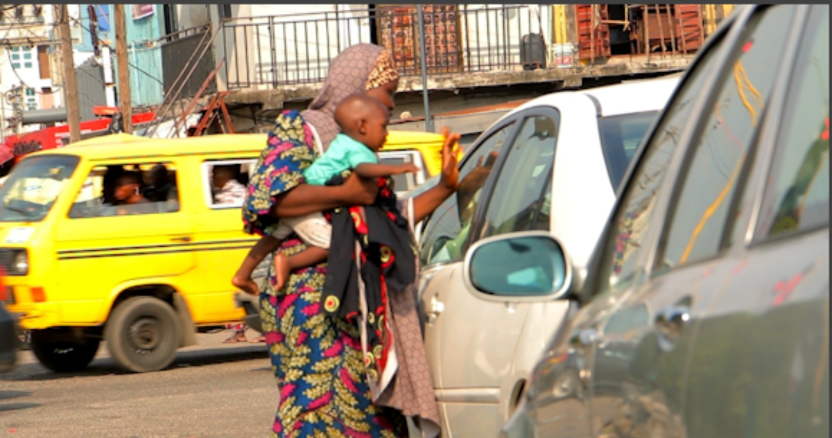 Nannies rent babies to beggars when their parents go out - Lady narrates