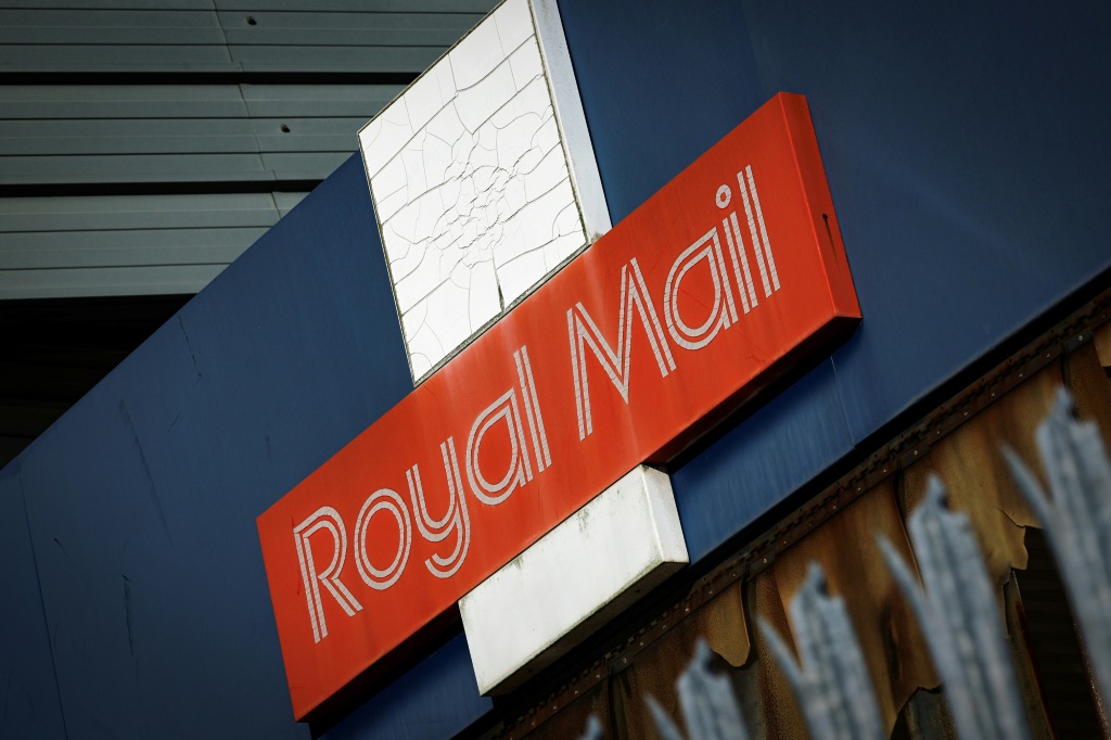 British postal operator Royal Mail is facing an overhaul to cut heavy losses