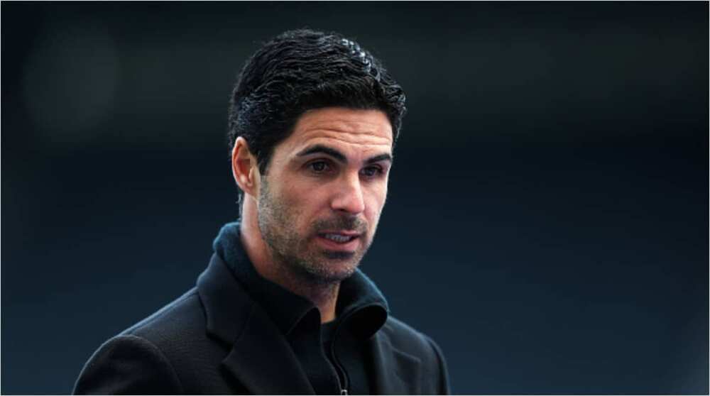 Arsenal Considering Former Chelsea Manager to Replace Mikel Arteta Amid Dismal Start