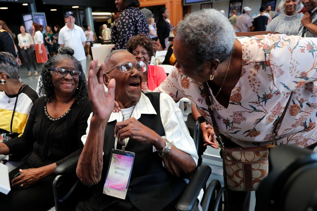 110-year-old African-American makes history as oldest US Word War II veteran alive