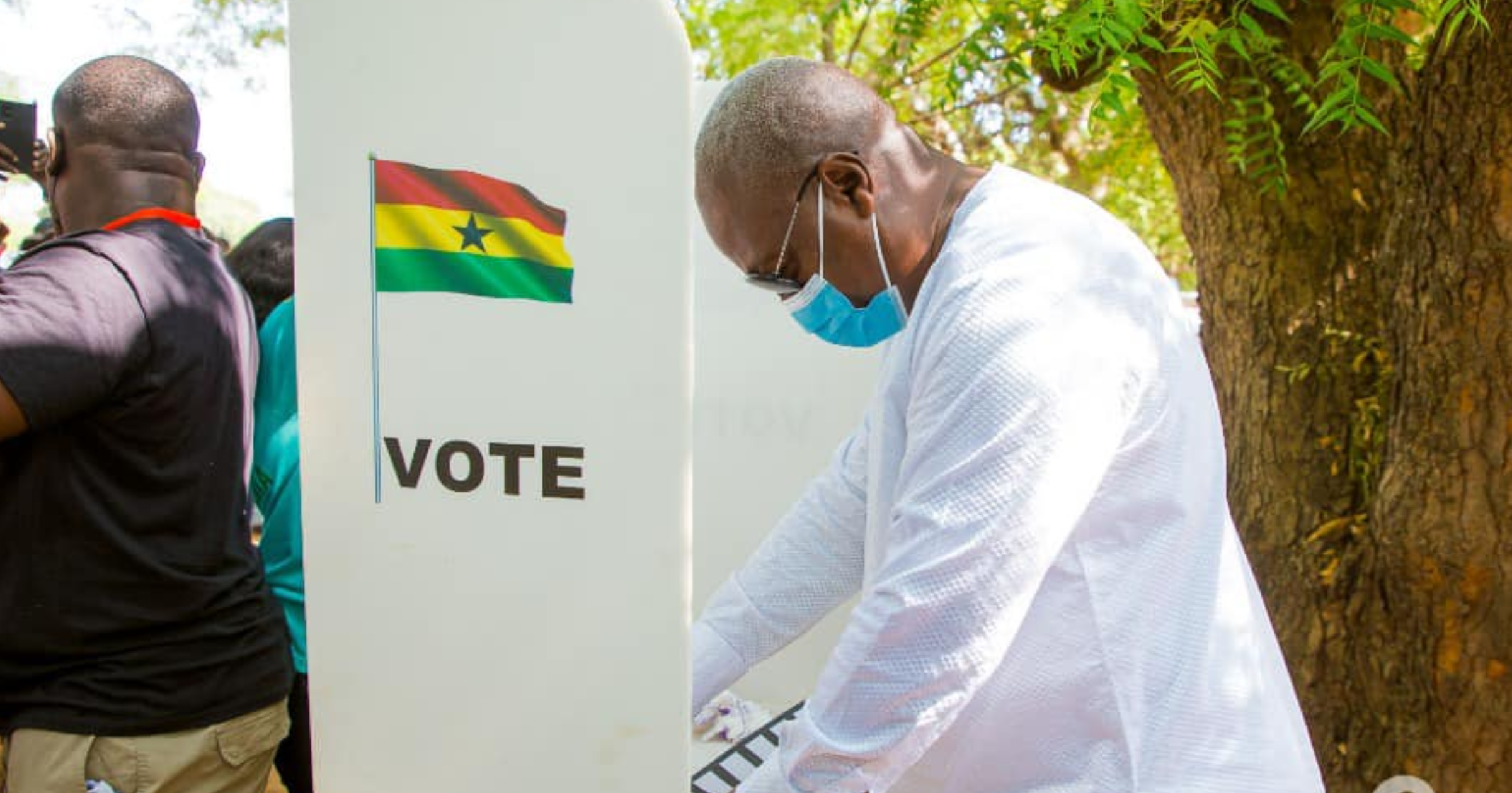 Election 2020: Mahama closes in on Akufo-Addo as fresh results from NPP strongroom drop
