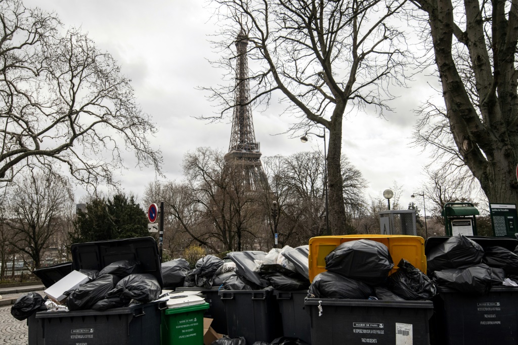 Rubbish has piled up in Paris over the last week due to a strike by garbage collectors