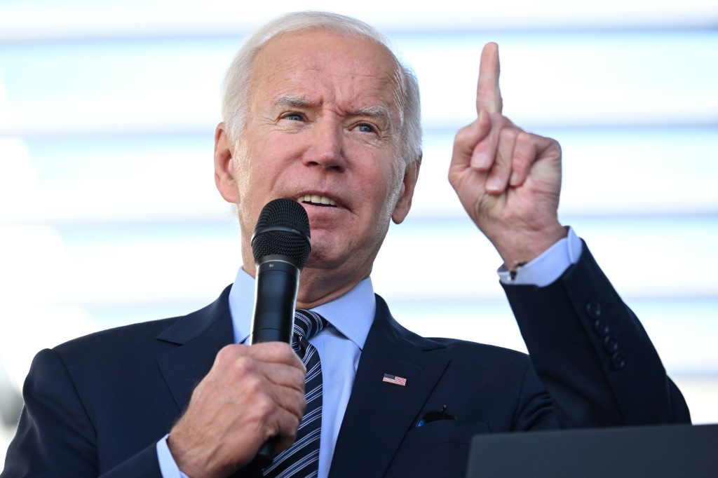 US President Joe Biden had an upbeat message in California but polls show Democrats headed for a drubbing