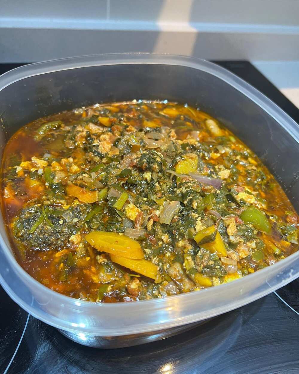 how to prepare Kontomire stew the local way