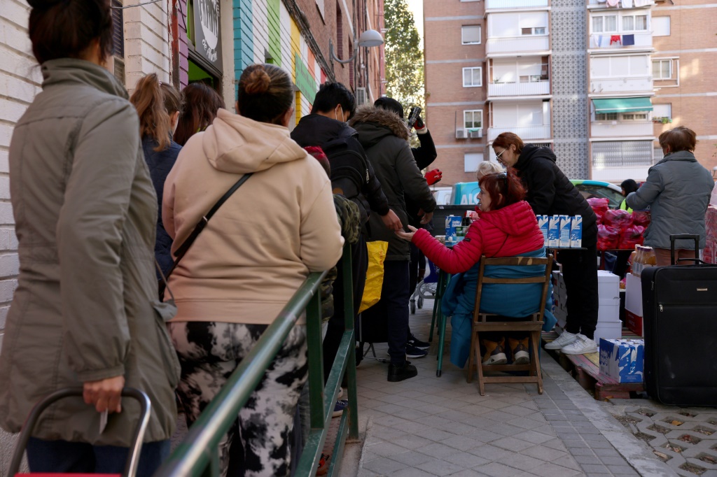 Food banks provide help to over 186,000 people in the Madrid region