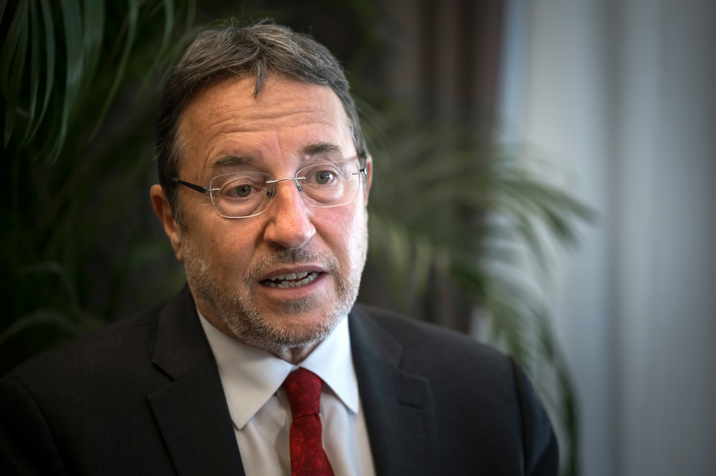 UN development chief Achim Steiner sounds the alarm over debt distress, warning in an AFP interview that it is "not sustainable" to have 25 countries spending one fifth of government revenues on debt servicing