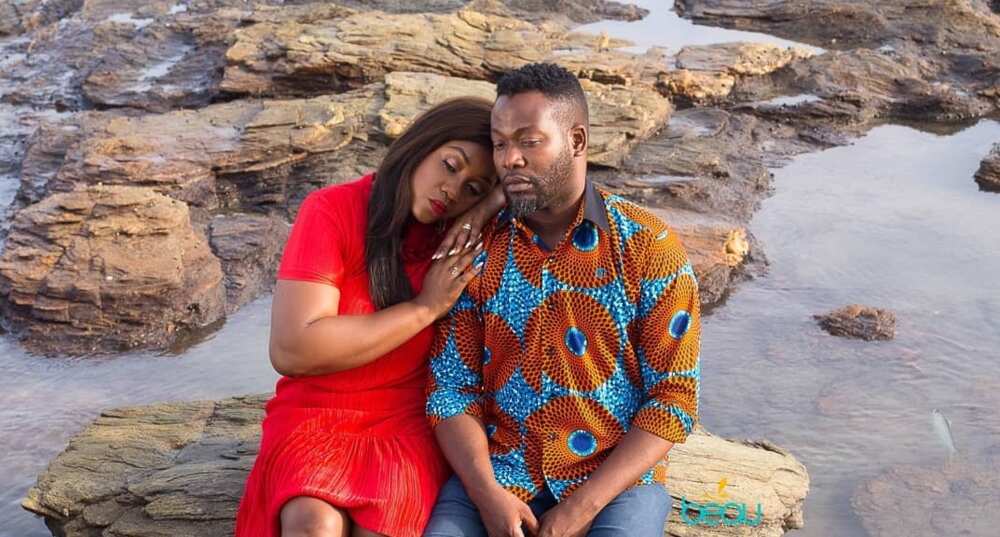 Adjetey Anang flaunts wife and kid in new photo
