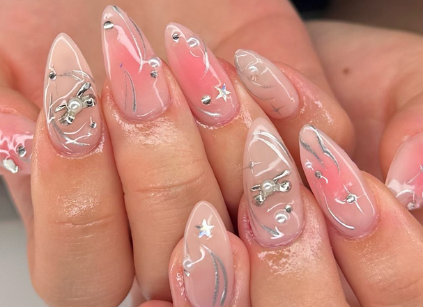 Fairy aura nails