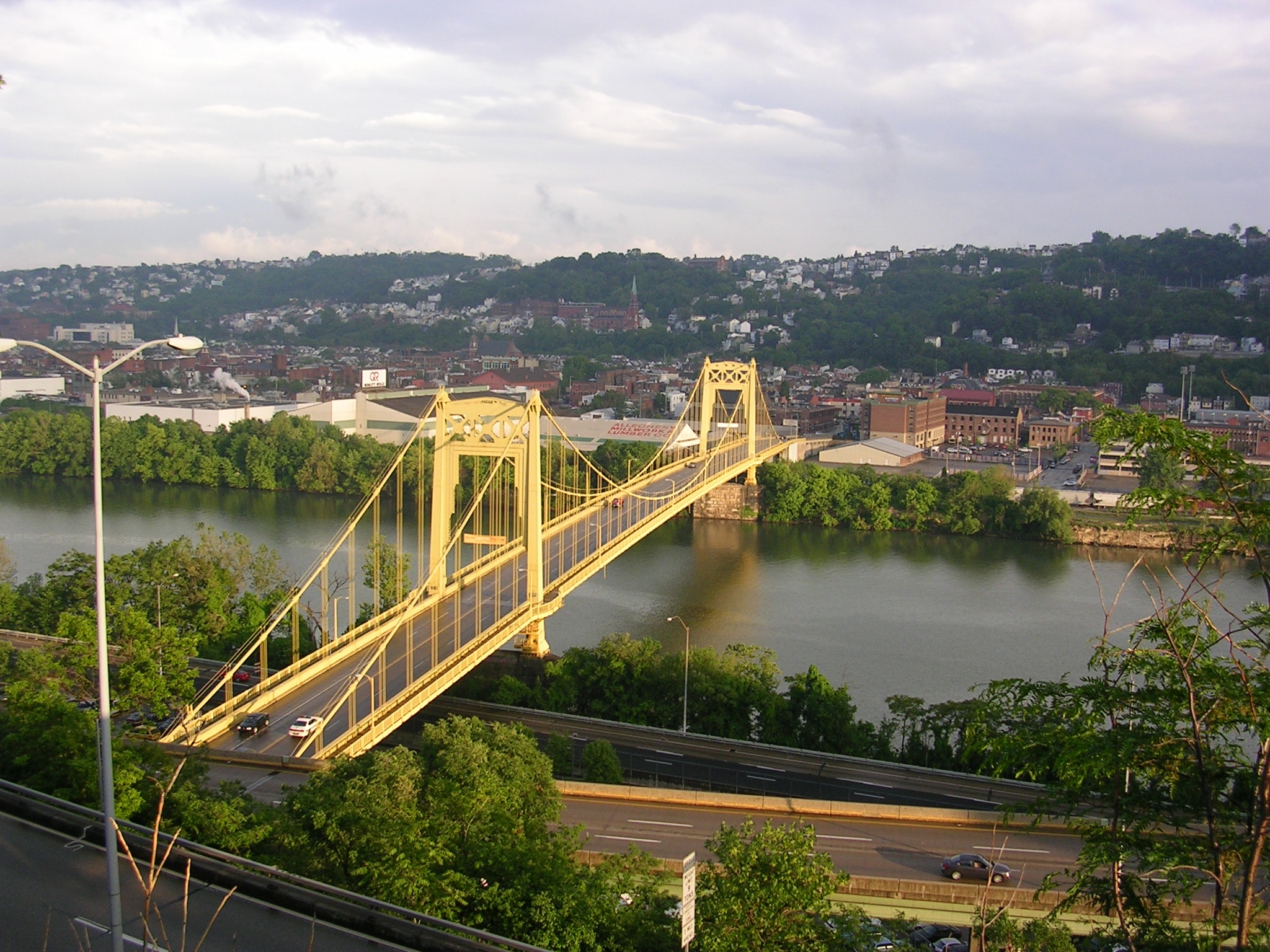 How many bridges are in Pittsburgh