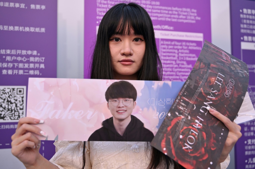 한국 선수 ‘페이커’가 아시안게임에서 록스타 대접을 받았다.