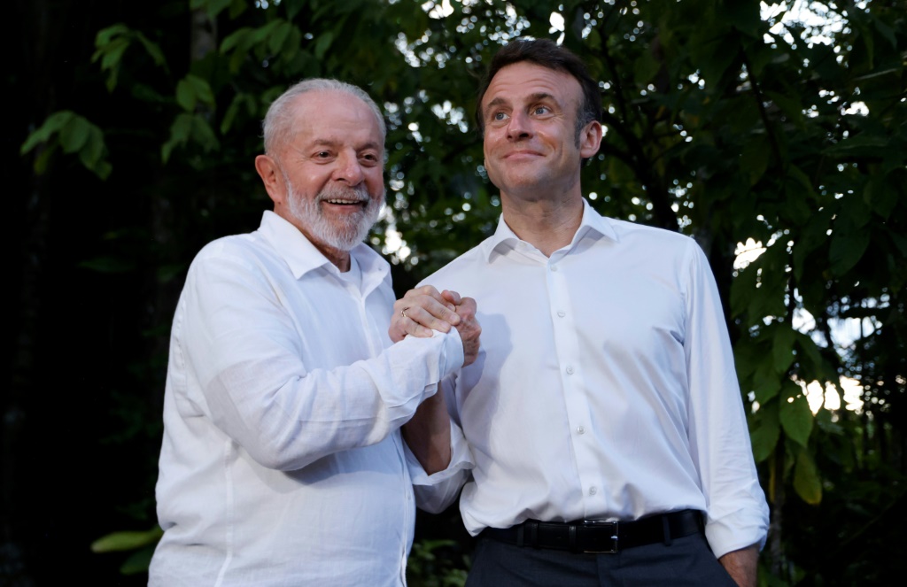 Macron and Lula's 'bromance' sets social media fans alight