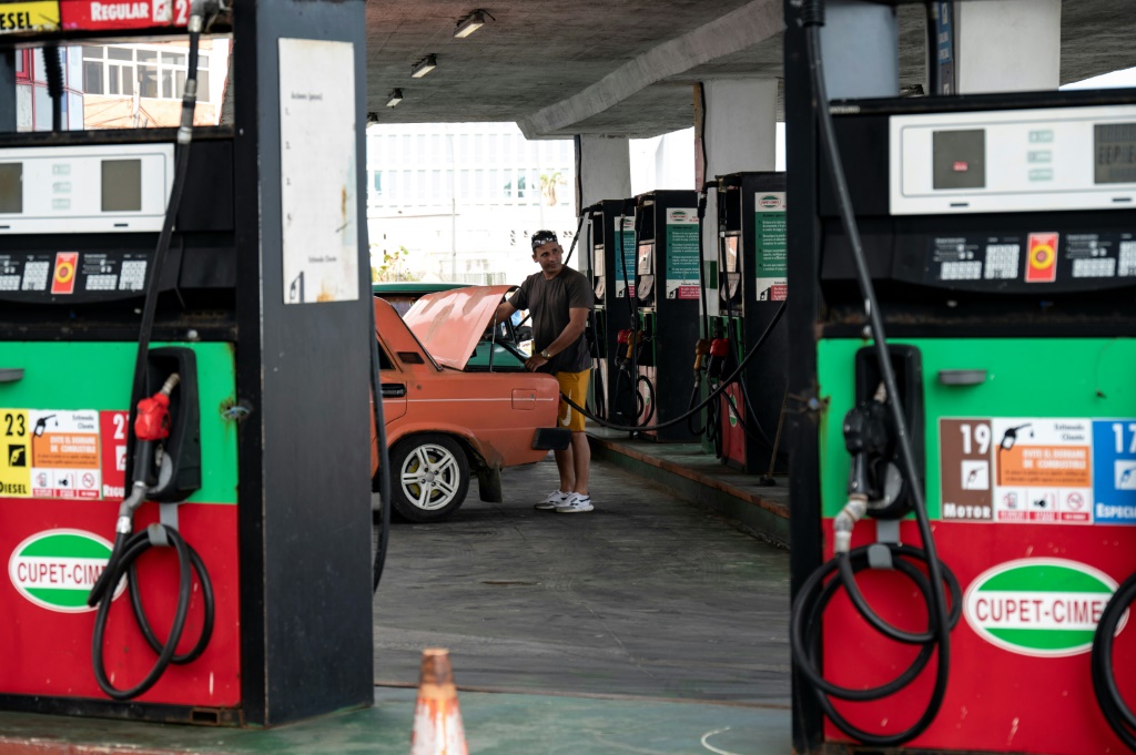 The price of a liter of regular gasoline will rise from 25 pesos (20 US cents) to 132 pesos in Cuba from February 1