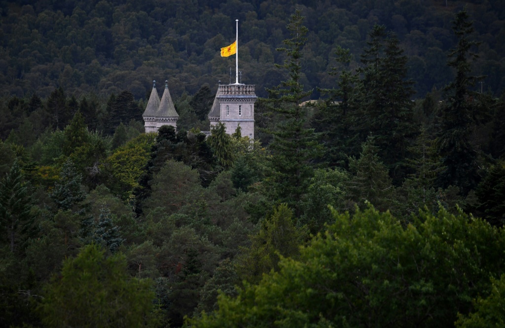 The flag at Balmoral Castle, the queen's Scottish retreat, was flying at half-mast after her death