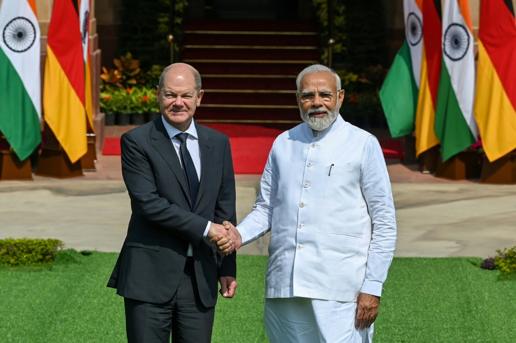 Officials said German Chancellor Olaf Scholz (L, with Prime Minister Narendra Modi) would press for progress towards a trade deal between the EU and India