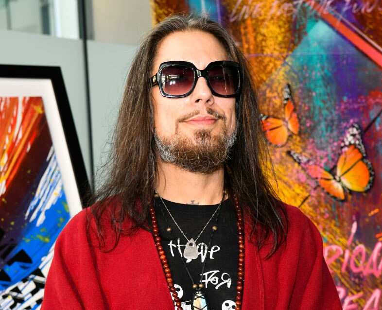Who is Dave Navarro's spouse? The American guitarist relationship
