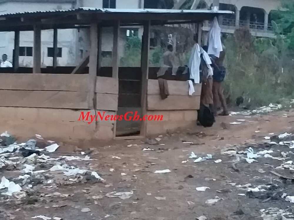 Students of Opoku Ware (OWASS) engaged in open defecation (Photos)