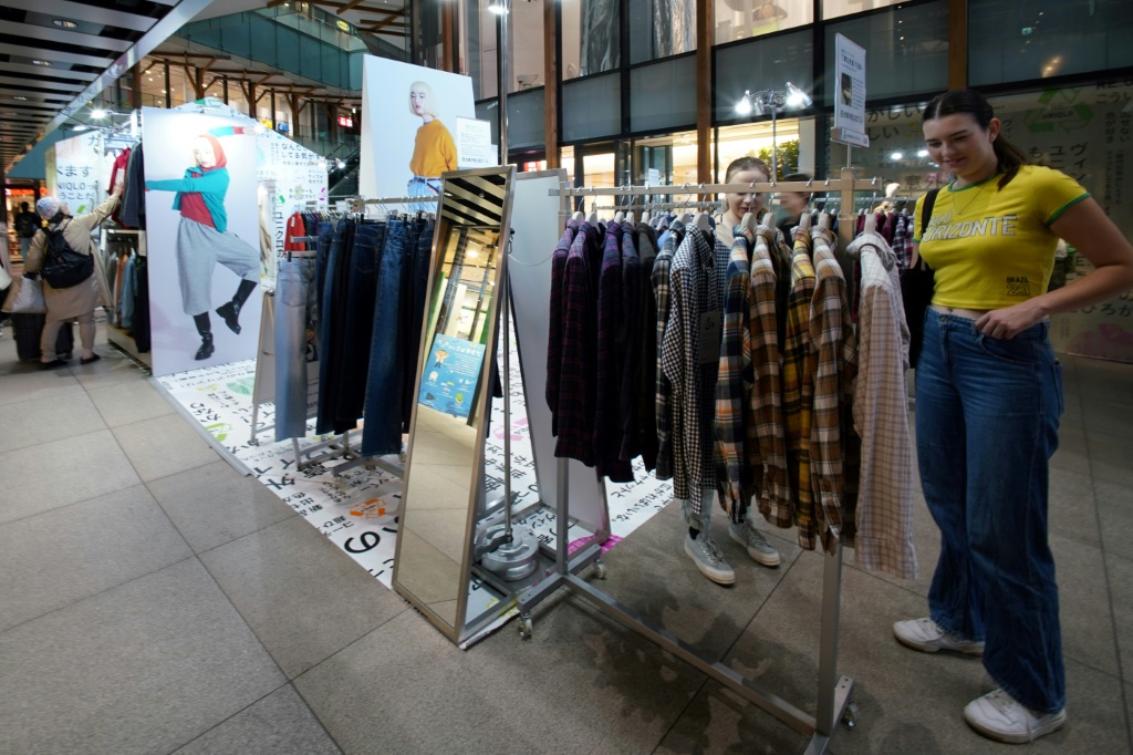 Second-hand clothes finally take off in Japan - YEN.COM.GH