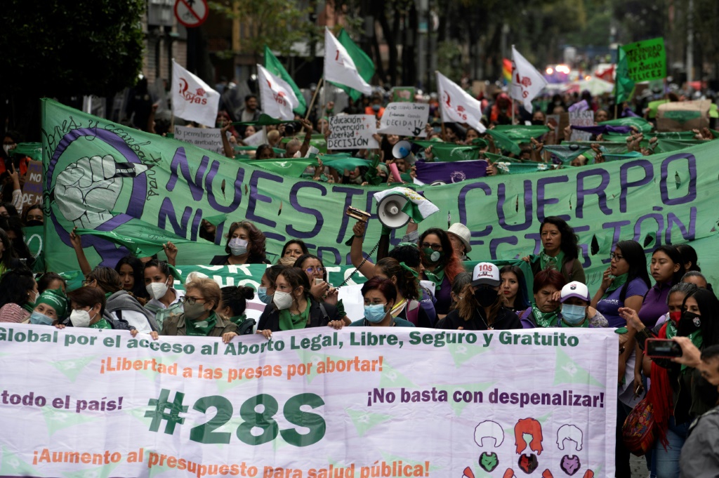 Women demonstrate demanding the decriminalization of abortion during International Safe Abortion Day in Mexico City on September 28, 2022