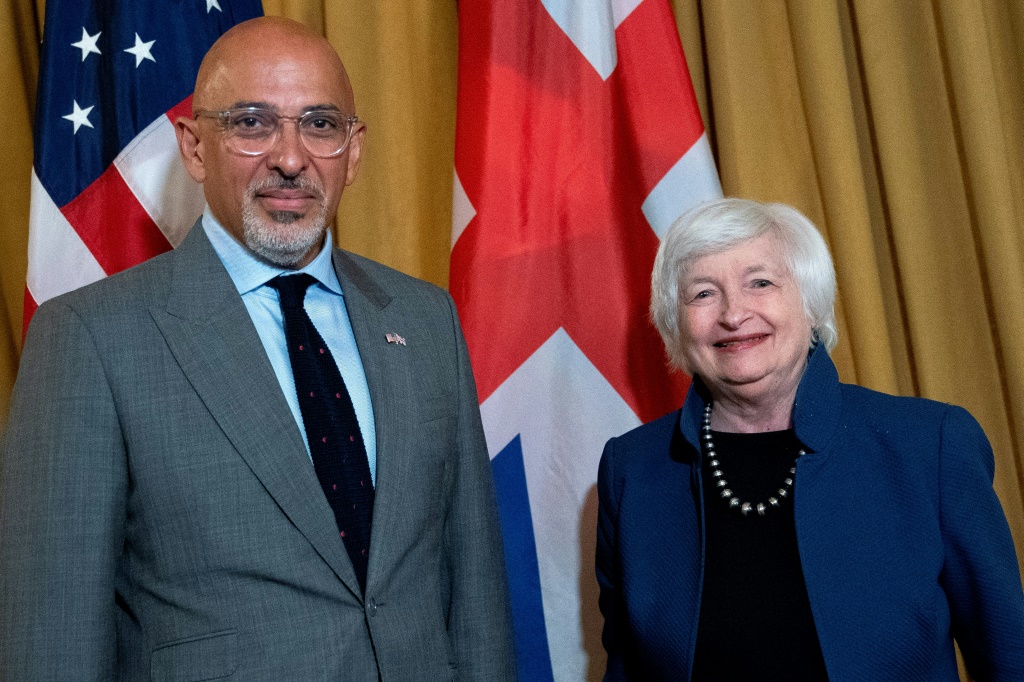 US Treasury Secretary Janet Yellen met with Britain’s Chancellor of the Exchequer Nadhim Zahawi, and discussed an international agreement to set a price cap on Russian oil sales