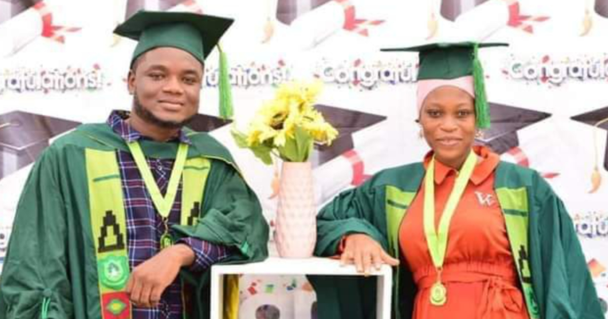 Ghanaian couple posed for a photo as they graduate from UDS