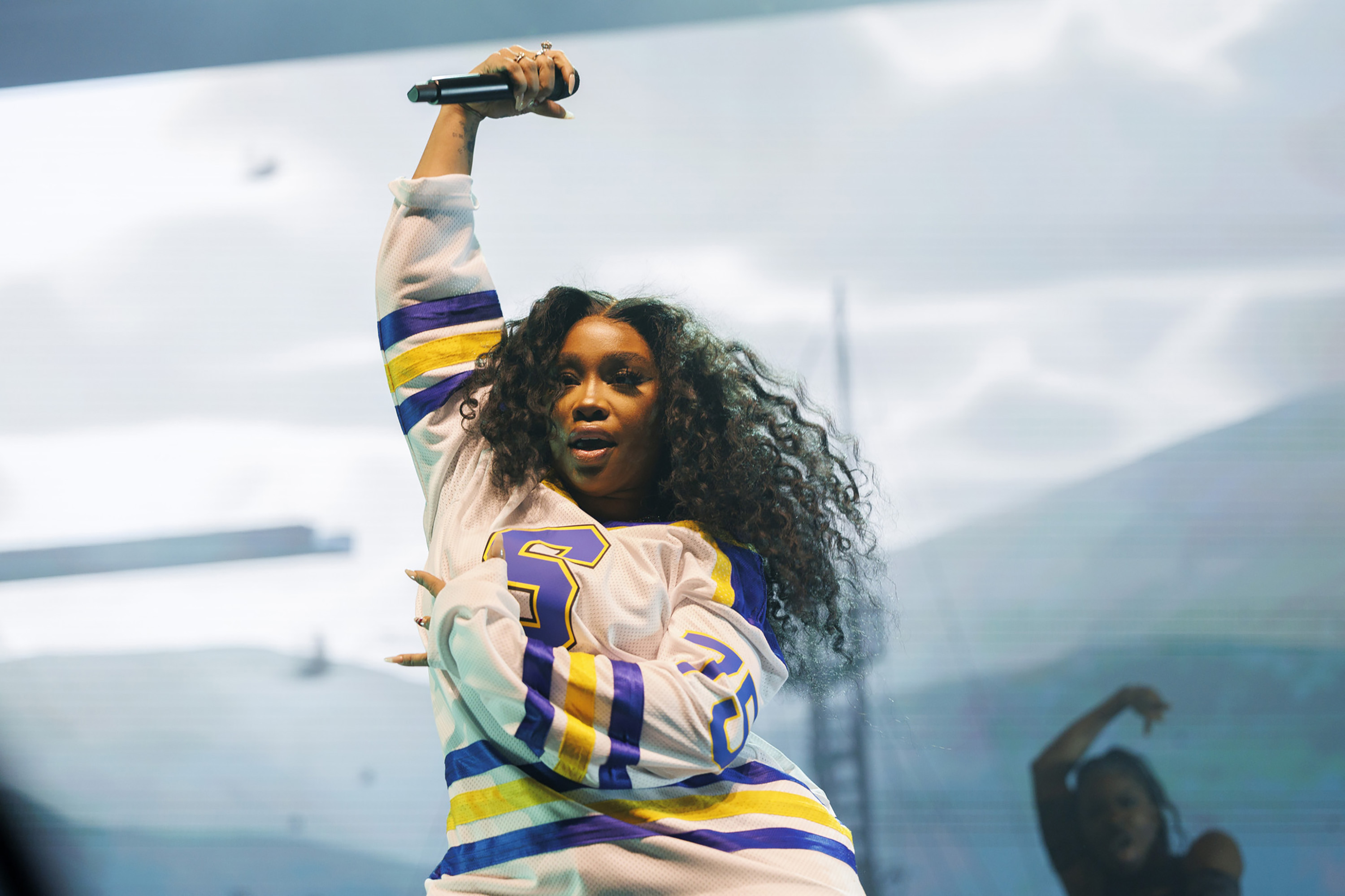Where is SZA from? Ethnicity, songs, age, net worth, albums