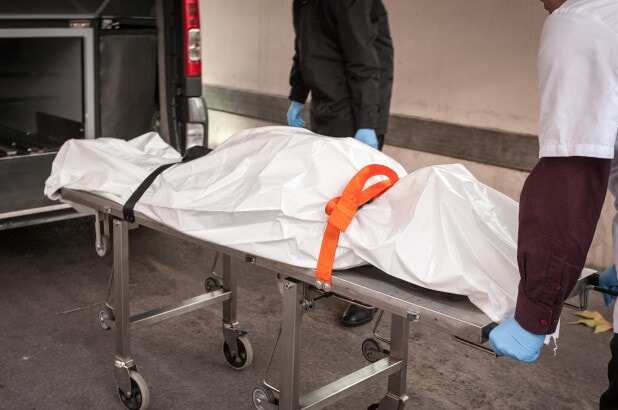 Woman wakes up in body bag after being pronounced dead by doctor